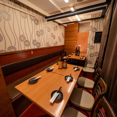 個室居酒屋 炭火焼き鳥ほむら 池袋本店_落ち着いた個室で過ごす大人の時間