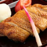 今井屋名物！比内地鶏
もも肉の一枚塩焼き 旨味凝縮