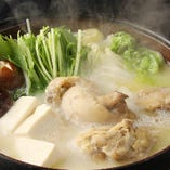 『白濁水炊き鍋』比内地鶏の鶏ガラを100％使用。