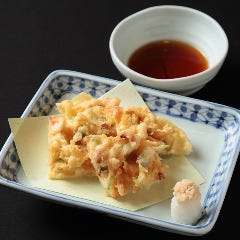 おぐらの天ぷらはふっくら。 素材にこだわった逸品ばかりです。