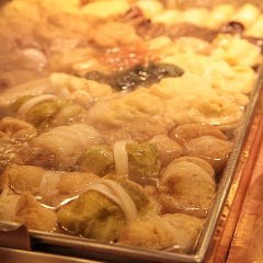 一緒に炊くのがおでん。 素材と出汁の味を堪能して下さい。