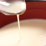 大豆へのこだわり
今金町産『つるのこ大豆』の豆乳。
