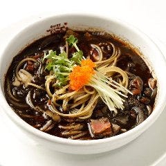 【大人気】イカスミスープのスパゲティ