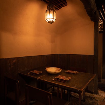 ゆったり個室 神戸元町 トアロードの居酒屋でおすすめ 人気の完全個室 ソファー席など ぐるなび