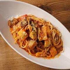 和牛と石窯ピザのイタリアン ピザコゾウ 横浜 関内_グリル野菜のミートソース