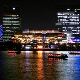 東京湾からの夜景をお楽しみ頂けます。