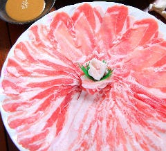 あぐー豚のバラとロースの食べ比べしゃぶしゃぶ