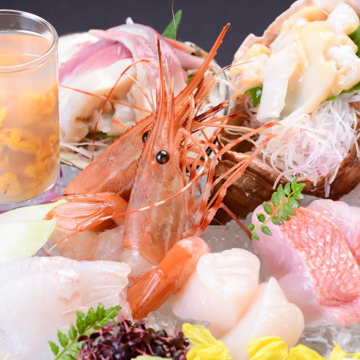 北海道や市場から直送の鮮魚は『お造り』でお楽しみください