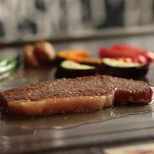 【大地コース】神戸牛ステーキ寿司、メインは極上赤身ステーキ、デザート付き全8品
