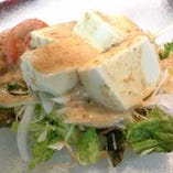 豆腐サラダ