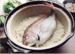 夏にこそ美味♪
天然鯛めしのコース