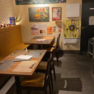 アンソレイユ ル シエル_ゆっくりお食事が楽しめるテーブル席