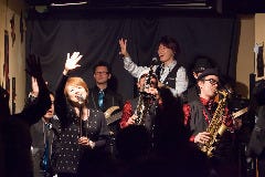 大人気！BBQは、バンド構成が少し変わったステージ必見です♪