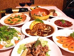 コースに2H飲み放題が付いてさらにカクテルは種類限定なし！