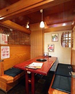焼肉 しゃぶしゃぶ 食べ放題 はや 阿倍野アポロ店 メニュー 宴会 学生さんｺｰｽ ぐるなび