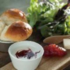 モナーク定番のゆだねパン もっちもちで一度食べたらやみつきに