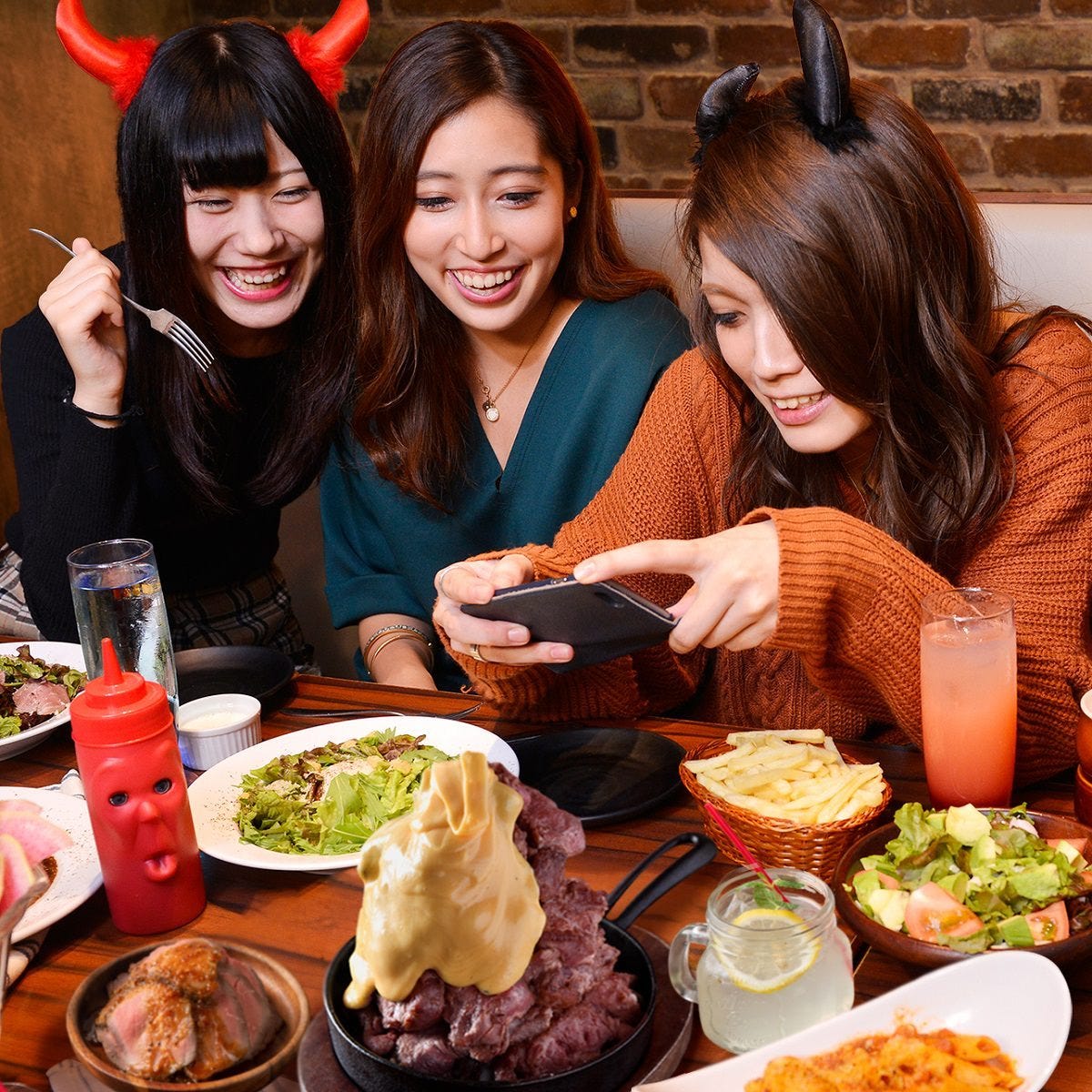 肉バルgaburico 大宮店 メニュー 女子会 誕生日 ぐるなび