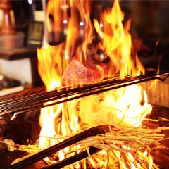 極上わら焼き料理と串カツ わら焼き部 梅新東店 