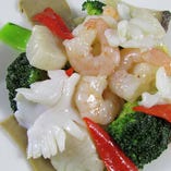 【 Pic Up 】海鮮と季節の野菜炒め