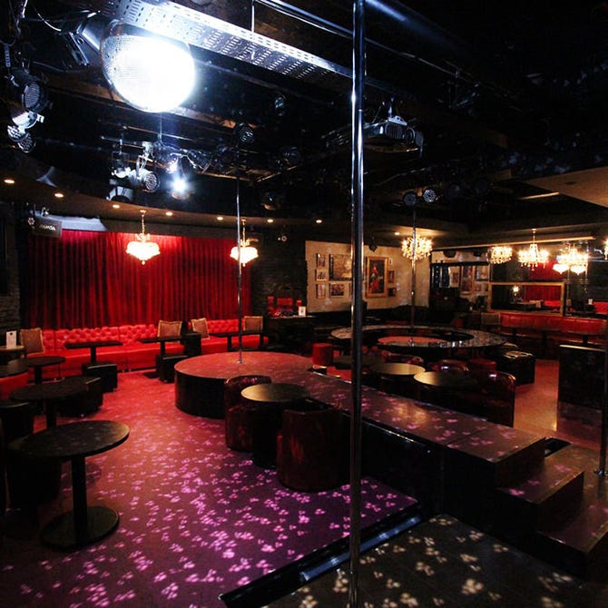 Show Club Nest ショークラブ ネスト 新宿 アミューズメント ぐるなび