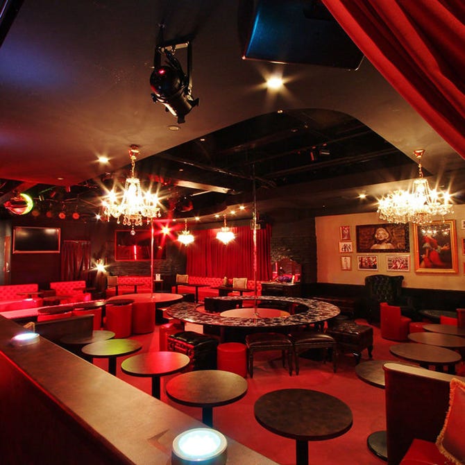 Show Club Nest ショークラブ ネスト 新宿 アミューズメント ぐるなび
