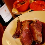 オーストラリア産仔羊背肉のロースト　マデラ酒のソース