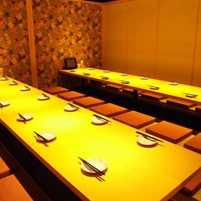 個室完備 名古屋名物 手羽先 味噌串カツ 赤から 難波アムザ店 なんば 難波 居酒屋 ぐるなび