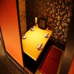 個室完備 名古屋名物 手羽先 味噌串カツ 赤から 難波アムザ店 なんば 難波 居酒屋 の予約 コース一覧 ぐるなび