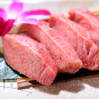 札幌すすきのでラムチョップなど人気の肉料理を味わえる店15選