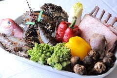 ラ・トリロジー（La TRILOGIE）