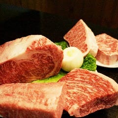 炭火焼肉 ホルモン ぱらん 本店 