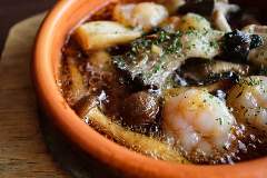 【一番人気】海老とキノコのアヒージョ