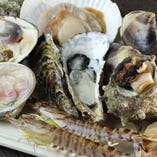 毎日市場で仕入れる鮮度抜群の海鮮！特に貝の品揃えは自信あり！