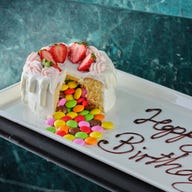 LAPIS BLEU TOKYO 有楽町店_《記念日サプライズ・豪華デザート》