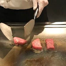 熟練の職人が焼く最高のステーキ