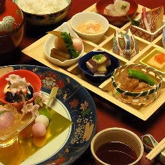神楽坂割烹 加賀 個室と会席接待の宴会処