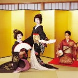 芸者さんは事前ご予約制になります