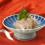 新鮮な魚介のサラダを追加でご注文いただけます。