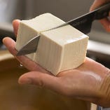 お豆腐・湯葉は京都各地より仕入れ。どれも国産大豆を使用した、美味しい品ばかりです