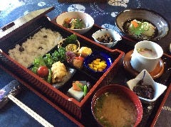 久恵風穴の里ごもくめし