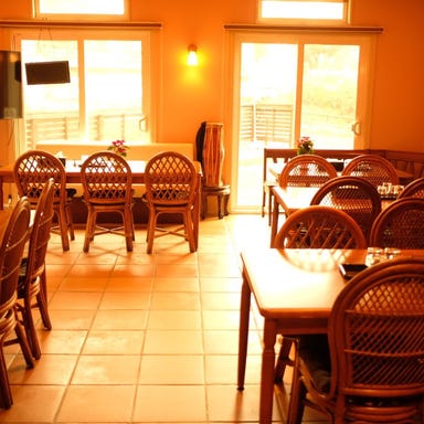 ワールドカリーの館 すぱいすろーど_テーブル席(1~4名様×3卓)(1~6名様×3卓)