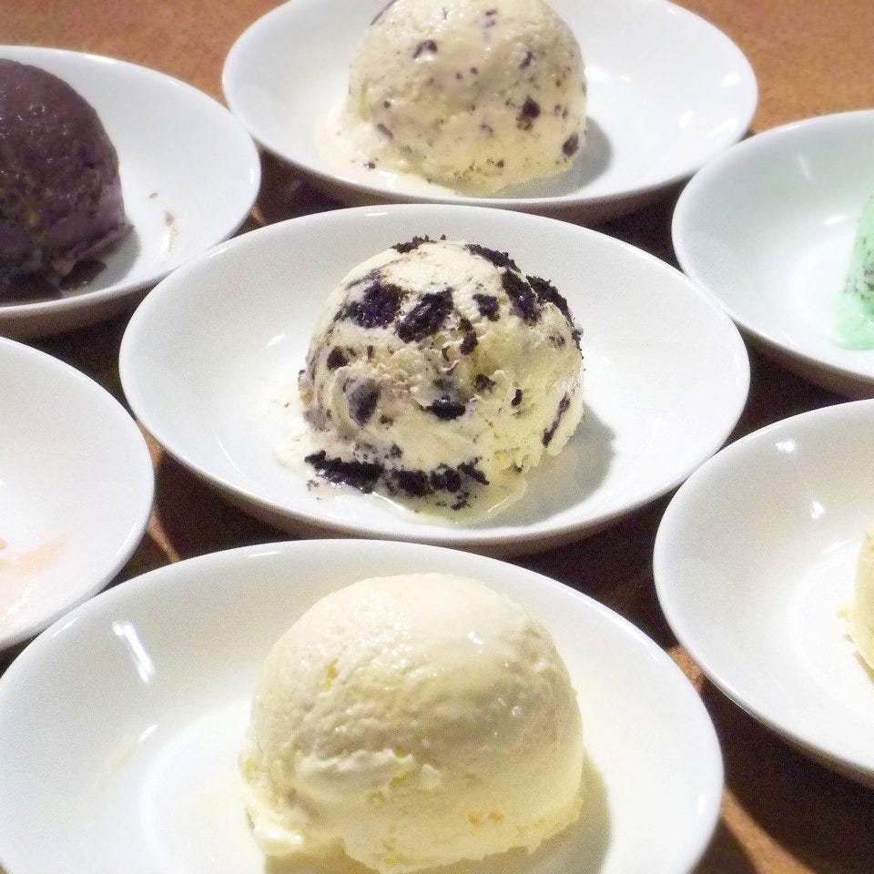 手作りのアイスクリームは全6種！大人にも子どもにも大人気です