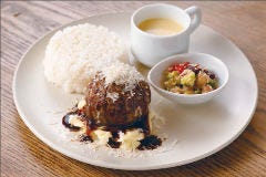 【国産牛100％】デミグラスチーズハンバーグプレート