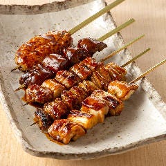 大山どり　串焼き盛り合わせ（たれ・塩）      5本