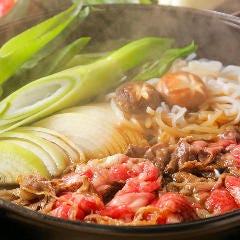 【すき焼き食べ放題】自慢の霜降り牛を、自家製の割下でどうぞ。