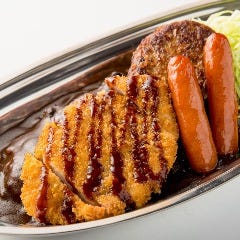 Lセットカレー(L set Curry）Weiner sausage and Hamburger steak and Pork cutlet