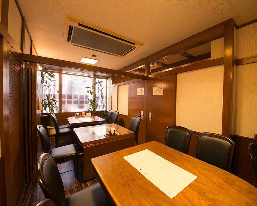 かもめ屋 姫路西店の店内