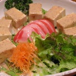 絹ごし豆腐の　サラダ