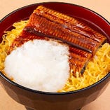 うなとろ丼（味噌汁付き）