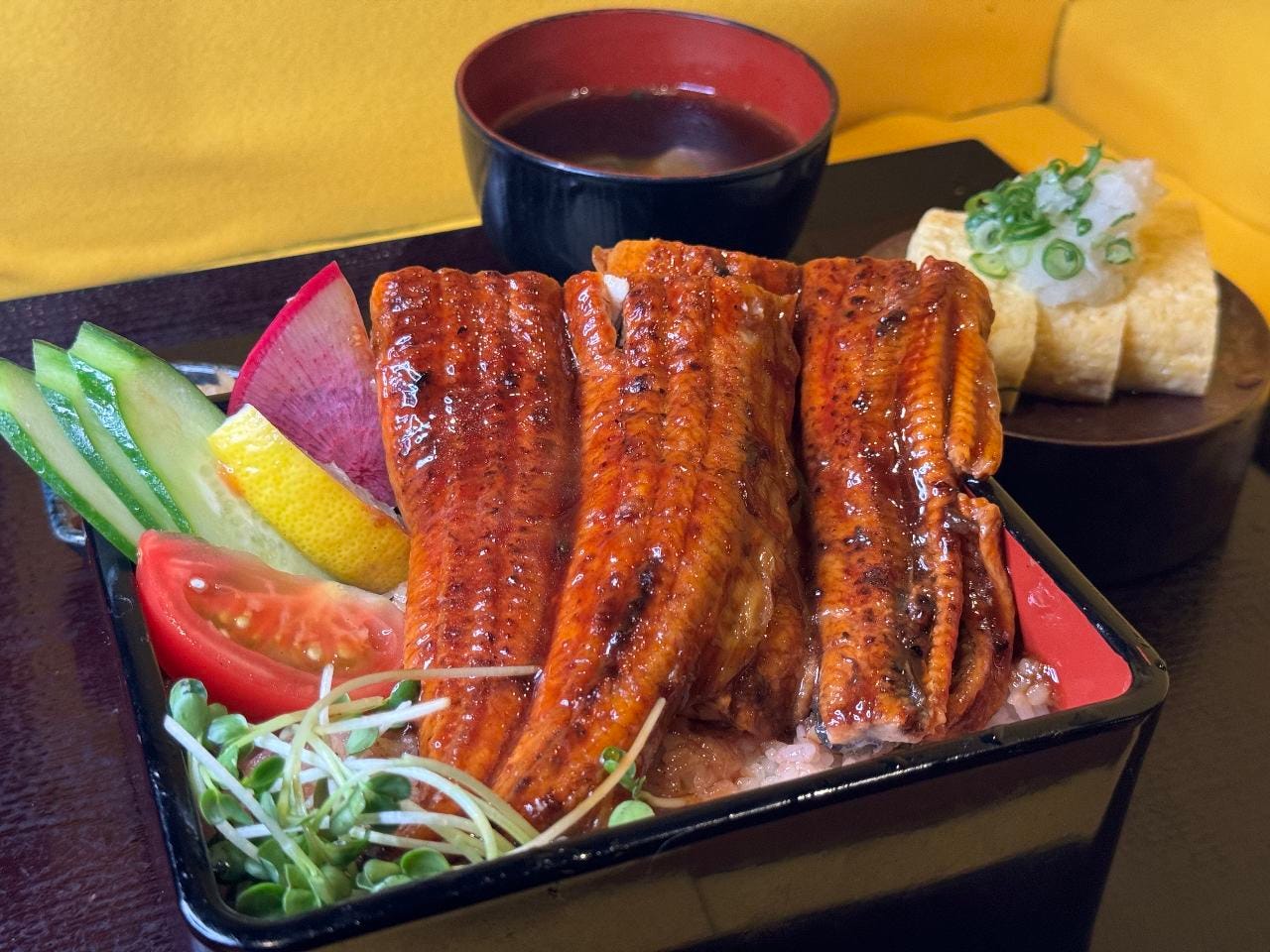 炭焼菜彩干物飯 紀州のしずく